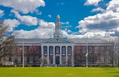 10 best business schools in the world
