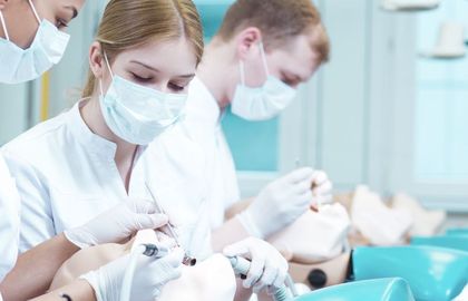 6 Top dentistry universities in UK for international students