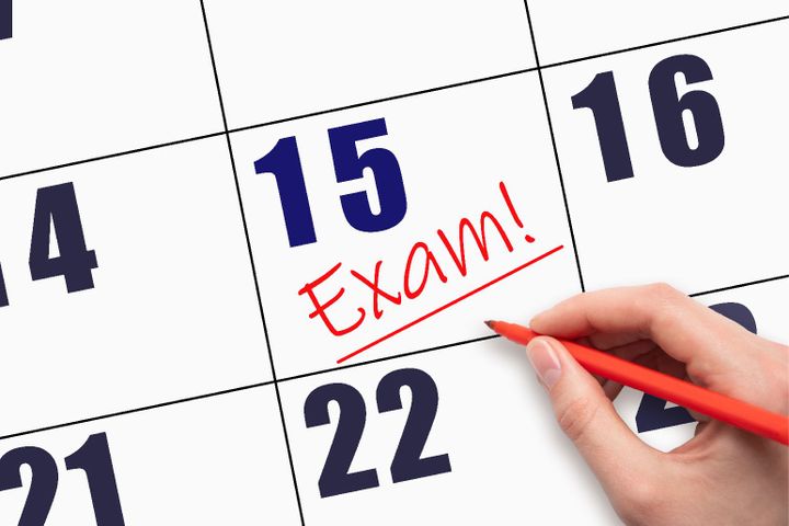 What are the GMAT exam dates and fees, 2022?