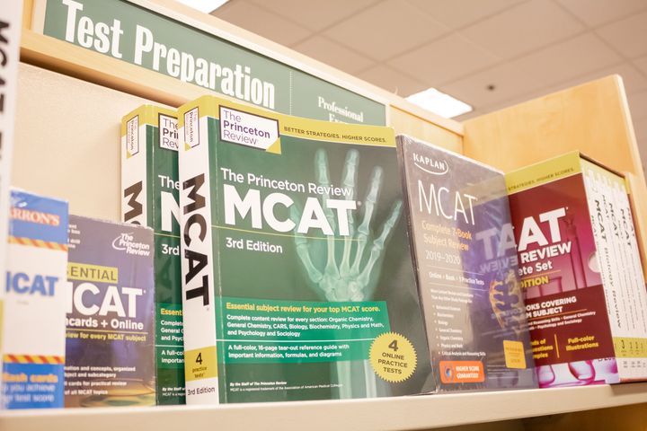 MCAT VS NEET: Which one is easier?