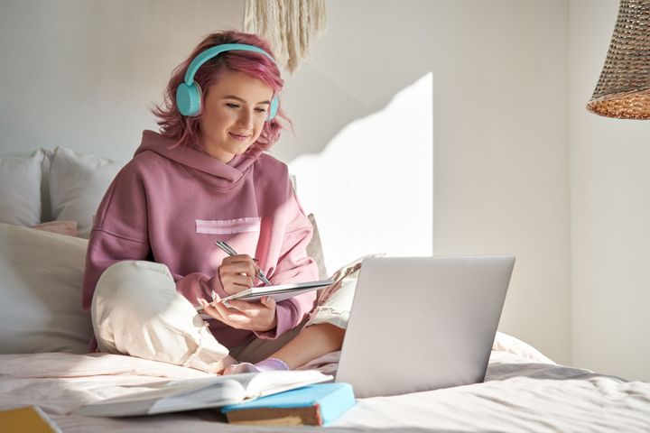 Master PTE writing: Proven techniques to score high on the essay